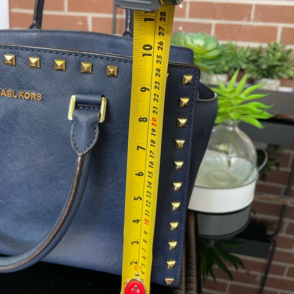 Micheal Kors Deep Navy Blue/Black with Studds bag - Picture 5 of 9
